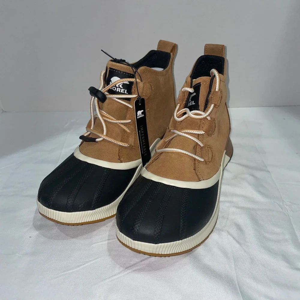 Sorel Out N About Classic WP Kids Waterproof Boots Camel Brown/Sea Salt Size 7Y
